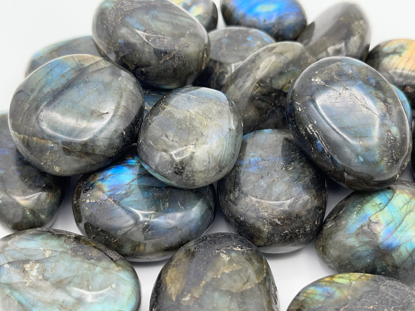 Labradorite (Tumbled)