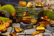 Load image into Gallery viewer, Tiger&#39;s Eye Bracelet
